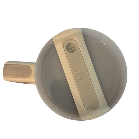 Stanley Quencher H2.0 40 oz Cup in Cream Color NWT LIMITED EDITION NIB - Picture 4 of 4